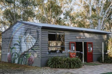 Tiny House 10 At Grampians Edge Villa Dadswells Bridge Exterior photo